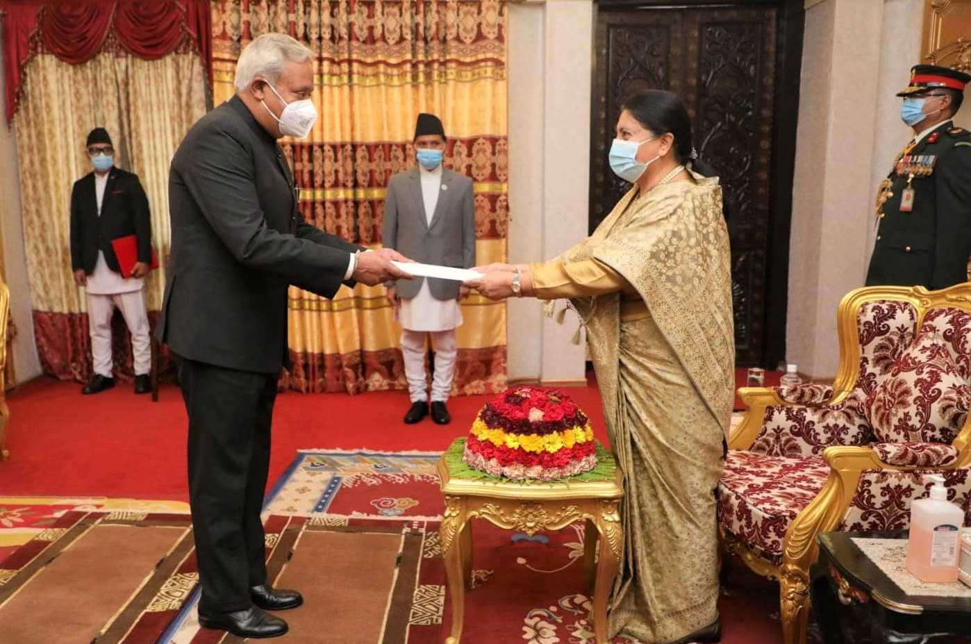 भारतीय राजदूत श्रीवास्तवले बुझाए ओहोदाको प्रमाणपत्र