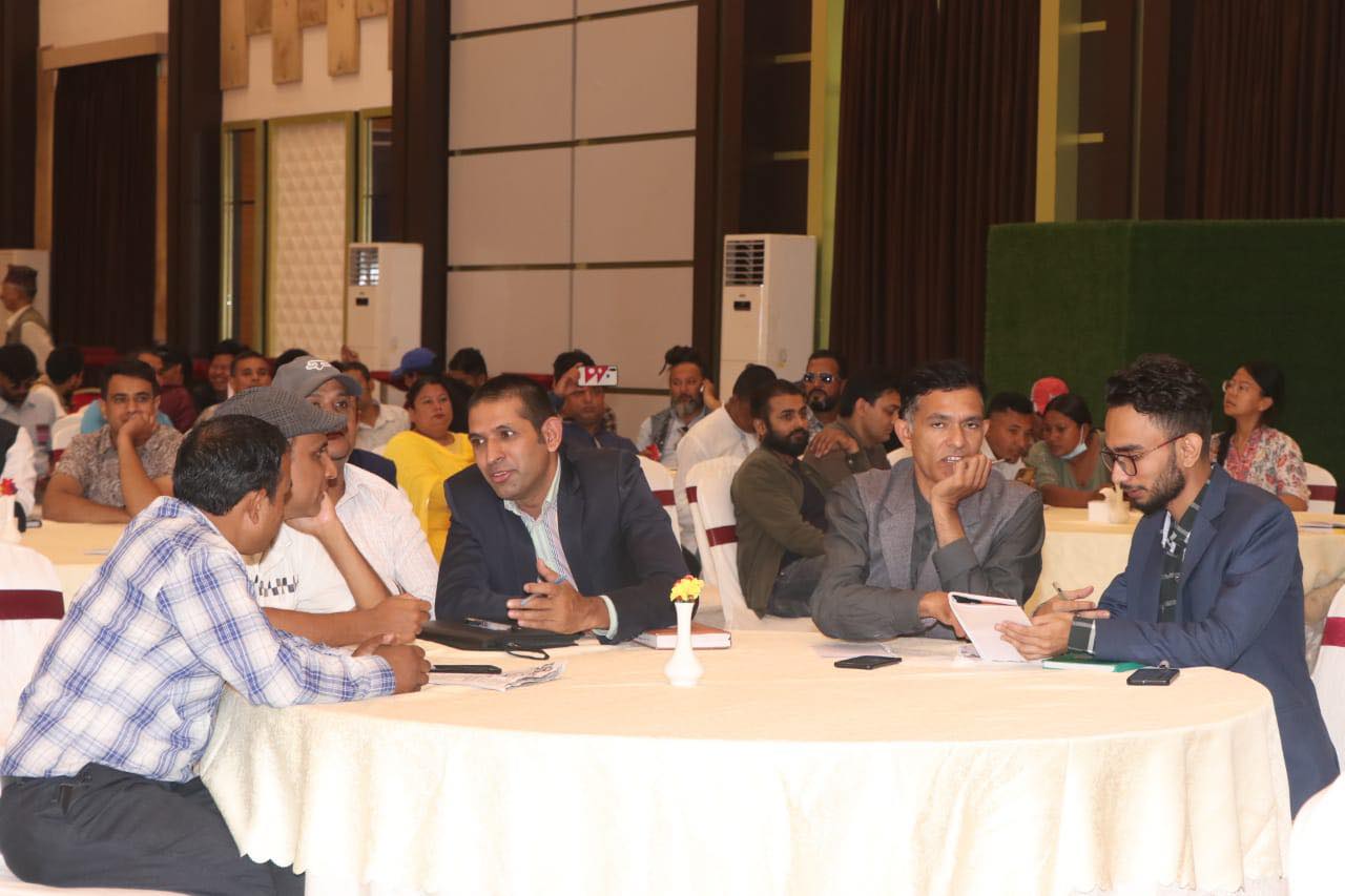 स्वतन्त्र उम्मेदवारहरूको विशेष भेला : रवि लामिछानेका दाजुदेखि सुमन सायमीसम्म सहभागी
