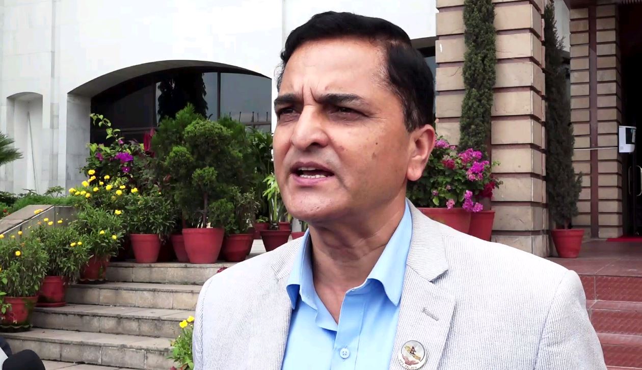 एमाले सचिव भट्टराईले गरे संवैधानिक परिषद सम्बन्धी विधेयक फिर्ता लिन माग