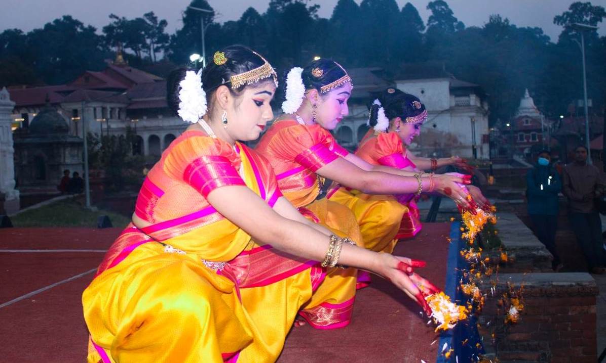 पशुपतिनाथ मन्दिरमा भारतीय राजदूतावासको ‘शिव पूजा’ कार्यक्रम