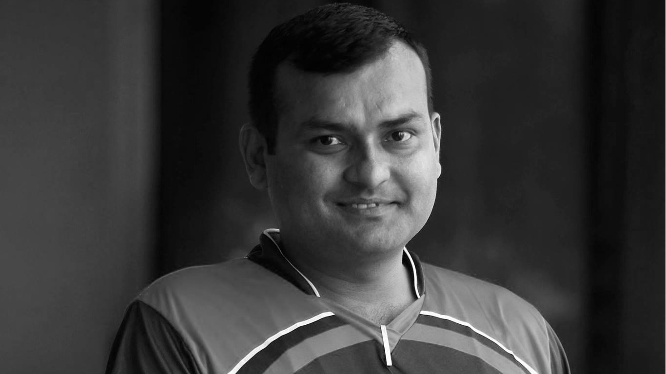 पत्रकार सरोजराज अधिकारी मृत फेला
