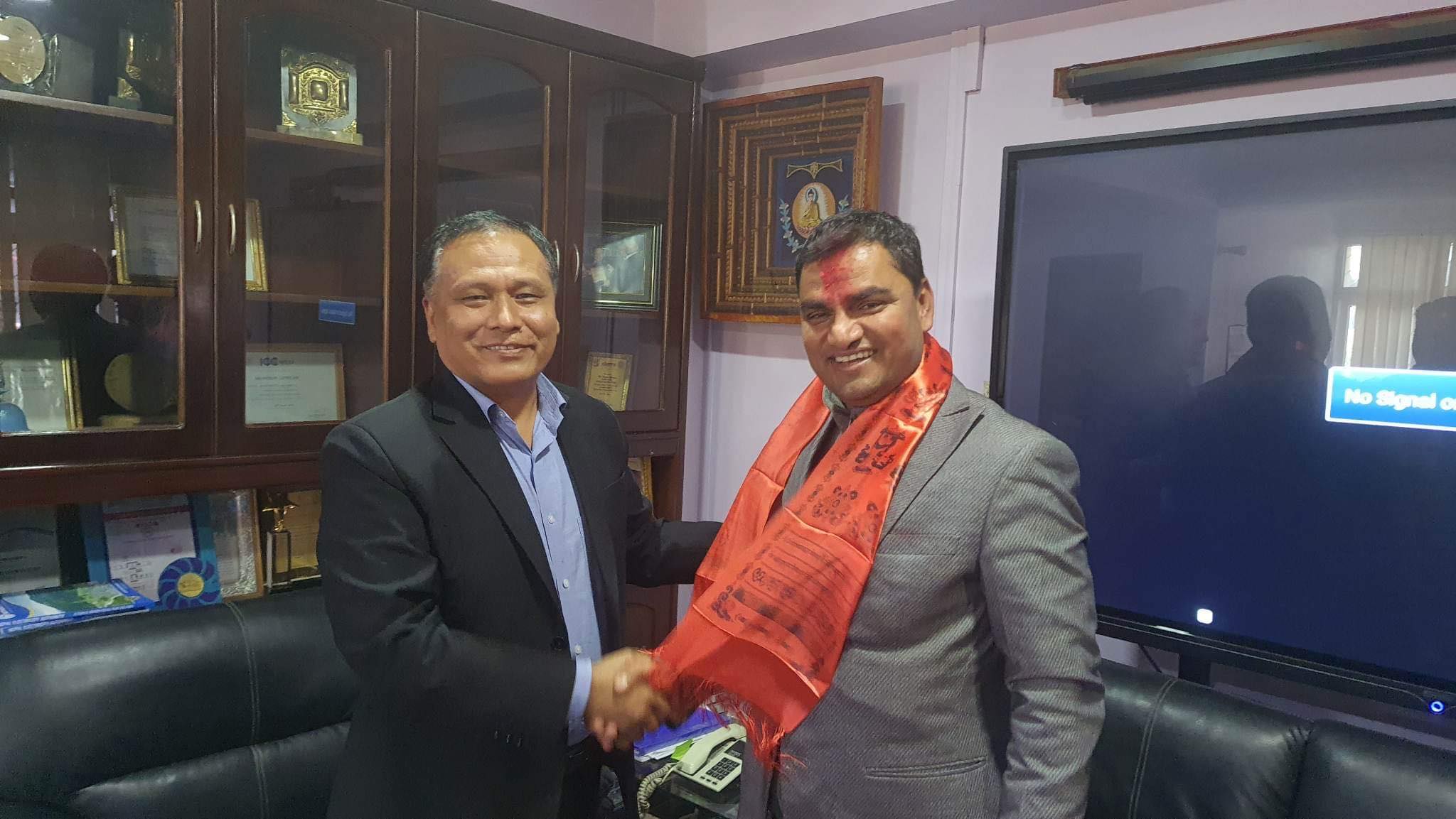 नाङ्गो तार व्यवस्थापनका लागि सांसद पौडेलले थाले पहल, प्राधिकरण प्रमुख घिसिङसँग छलफल