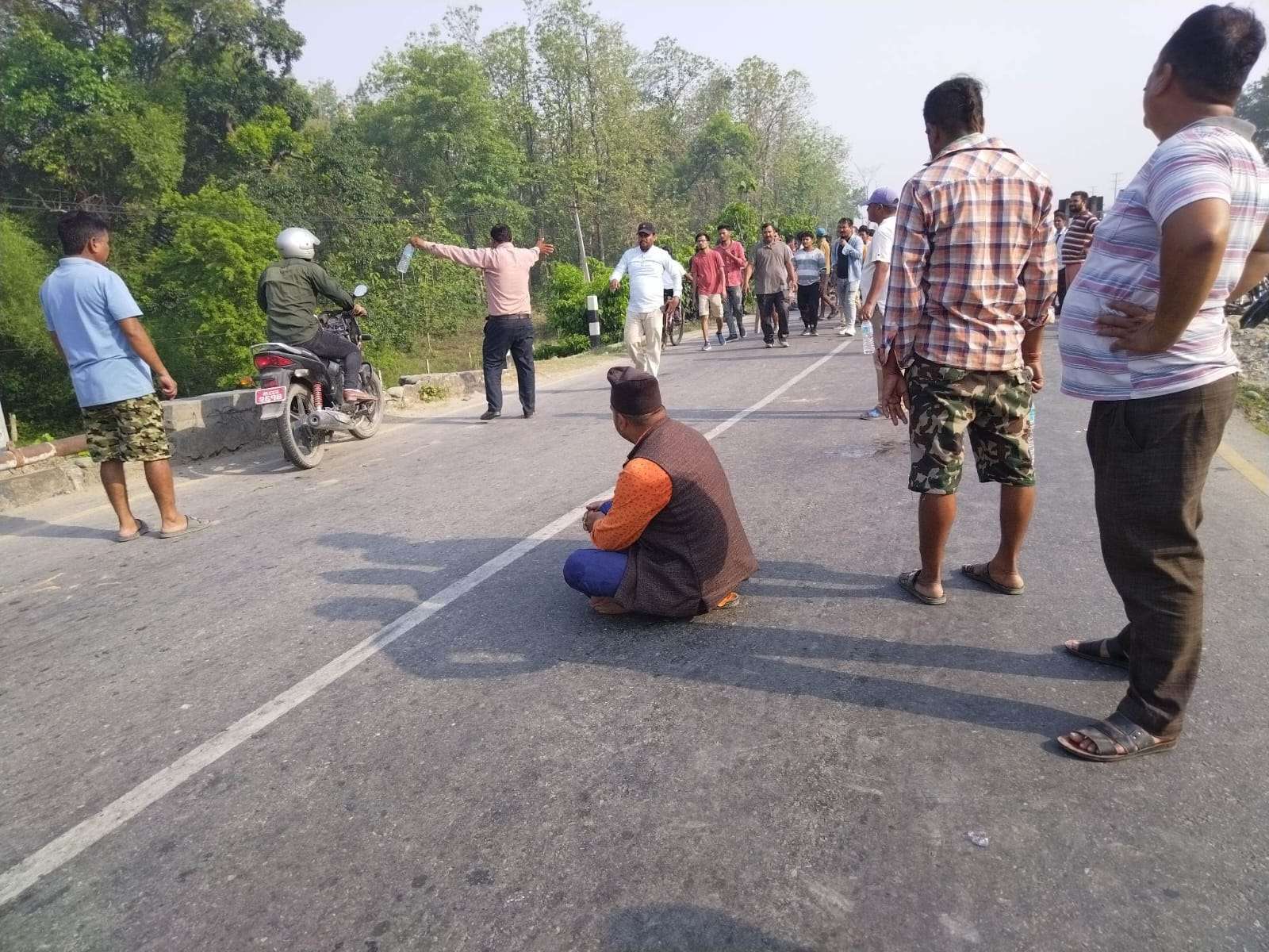 सुदूरपश्चिम प्रदेशमा आम हड्ताल : यातायात ठप्प, बजारमा आंशिक प्रभाव