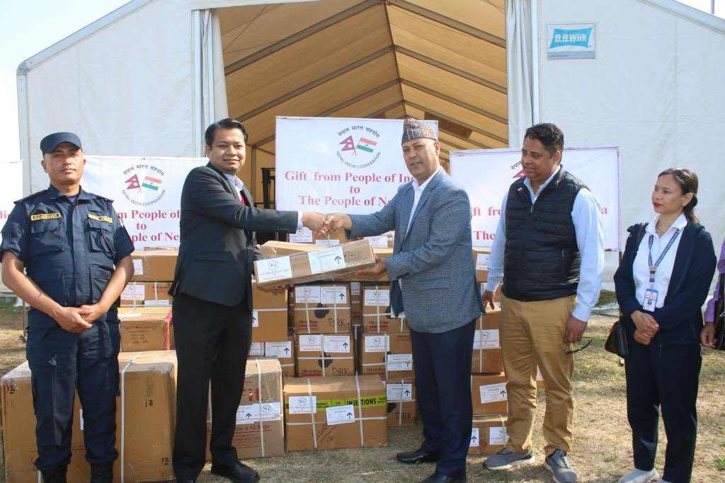 भारतले भूकम्प प्रभावितका लागि पठायो चौथो चरणको राहत सामाग्री