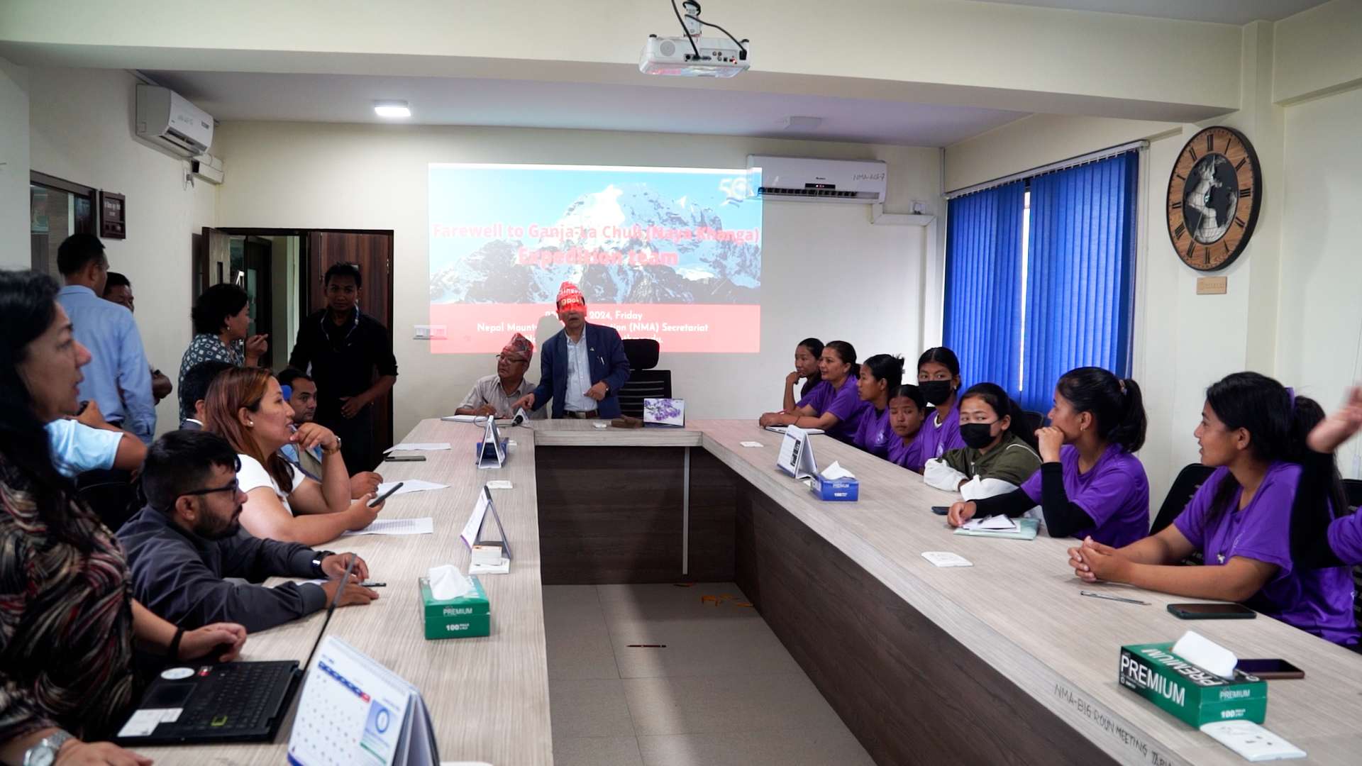 गञ्जला चुली हिमाल आरोहण गर्न जाने महिला टोलीलाई विदाई