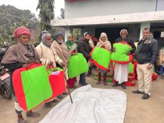 सिरहामा जेष्ठ नागरिकहरुलाई फाइबर सिरक वितरण
