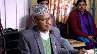 संघीय र प्रदेशका वन मन्त्रालयको ऐन एवम नियमहरु बाझिँदा समस्या