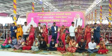 धनुषाको सतलोक आश्रममा विशाल भण्डारा, १२ जोडीले गरे दाइजोरहित सामूहिक विवाह