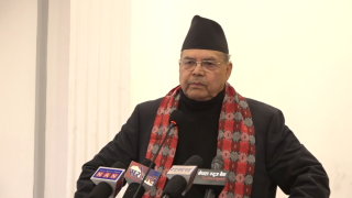 सरकारको केही हुत्ति छैन् : झलनाथ खनाल