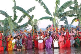 आज चैती छठको मुख्य दिन, साँझ अस्ताउँदो सूर्यलाई अघ्र्य दिएर मनाइँदै