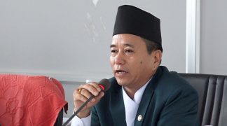 मन्त्रीदेखि सचिवसँग विवाद भएपछि ऊर्जा राज्यमन्त्रीकाे पद चैट् !