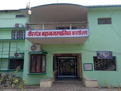 वीरगञ्ज महानगरको सार्वजनिक स्थान सरसफाइ अभियान : बेवारिसे सवारी हटाउन सुरु