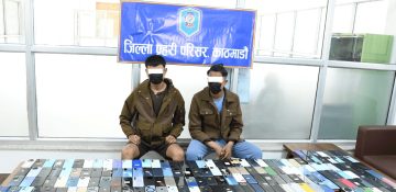 काठमाडौंमा १६८ थान अवैध मोबाइलसहित दुई युवक नियन्त्रणमा