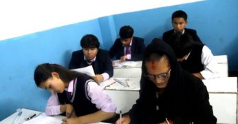 ७३ वर्षीया वृद्धाले दिइन् कक्षा १२ को परीक्षा