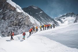 मौसम प्रतिकूलताले सगरमाथा र अन्य हिमालको आरोहण प्रभावित