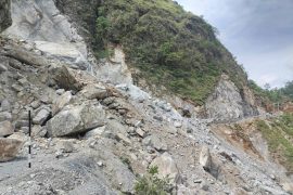 अवरुद्ध कालीगण्डकी करिडोर सडक अझै पुनः सञ्चालनमा आएन
