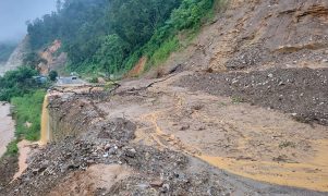 सडक निर्माणका २५ रुग्ण ठेक्का तोडियो
