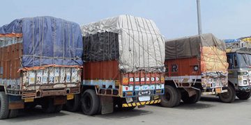 ५ महिनामा ७ खर्ब ६६ अर्बको आयात, १ खर्ब १६ अर्बको निर्यात