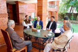देउवाको पाँच नेताहरुलाई जवाफ : भावी सभापतिमा कसैलाई अघि सारिएको छैन