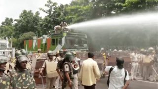 ओडिशामा छात्राको मृत्युको विषयमा प्रदर्शन, अश्रु ग्यासको प्रयोग