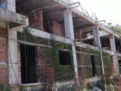 दुई वर्षे निर्माण योजना, चार वर्षमा पनि पुरा नगरेको बागलुङ नगर अस्पताल भवन