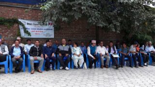 शिक्षक महासंघको रास्वपा धर्ना : रमिता होइन, चेतावनी हो!