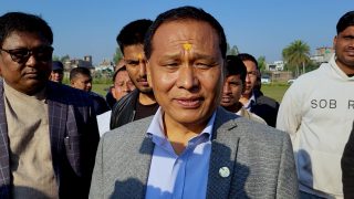 १४ वर्षदेखि अलपत्र कमला नदी पुल हेर्न पुगेका कुलमानले भने– जुनसुकै हालतमा बन्नुपर्छ