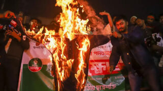 बंगलादेशमा हिंसाको शृंखला : एक नेताको हत्या लगत्तै अर्का नेतामाथि गोली प्रहार