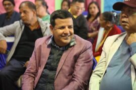 क्यान्सर पीडित भीमबहादुरलाई सुनिल शर्माको सहयोग
