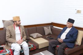 सञ्चारमन्त्री खरेल र ओलीबीच भेटवार्ता : के भयो कुराकानी ?