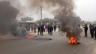 बंगलादेशमा हिन्दू समुदायमाथि भएको हिंसाको विरोधमा प्रदर्शन, पूर्व–पश्चिम राजमार्ग अवरुद्ध