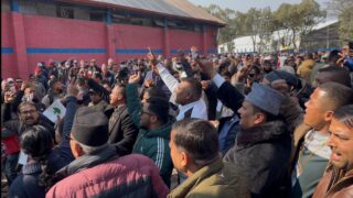 विशेष महाधिवेशन स्थलमा नाराबाजी, नेतृत्व परिवर्तनको माग (तस्बिरहरु)