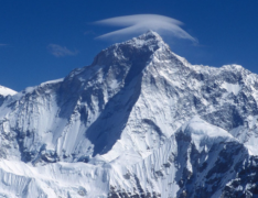 मकालु आरोहणका क्रममा शेर्पा आरोहीको मृत्यु, इरानी पर्वतारोही बेपत्ता, उद्धार जारी