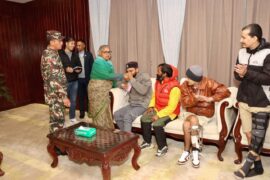 ६ बुँदे सहमतिपछि डा. निकोलस भुसालको ११औँ दिनको अनशन टुट्यो