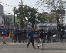 निषेधाज्ञाकै बीच वीरगञ्जमा झडप र प्रदर्शनः पत्रकारमाथि आक्रमण, तीनजना पक्राउ