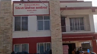 रामेछापका तीन मतदान केन्द्रमा पुन: कर्मचारी र निर्वाचन सामग्री पठाइयो