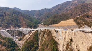 हेटौंडा–काठमाडौं द्रुतमार्ग निर्माण तीव्र (तस्विरहरू)