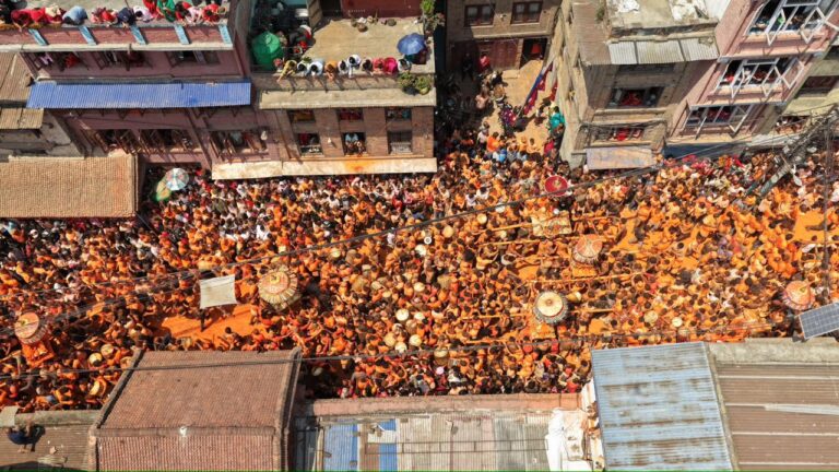 यस्तो देखियो मध्यपुर थिमिको सिन्दूर जात्रा (तस्बिरहरु)
