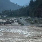 अविरल वर्षाका कारण बीपी राजमार्गमा सवारी आवागमन होल्ड