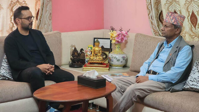यस्ता छन् संविधान संशोधन गर्न मन्त्रिपरिषद्का पूर्वअध्यक्ष खिलराज रेग्मीको सुझाव