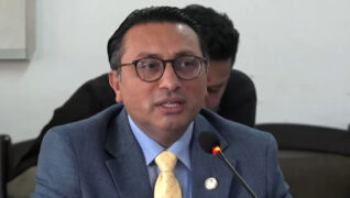 राजश्व १५ खर्ब ८० अर्ब उठाउने लक्ष्य महत्वाकांक्षी नै हो : अर्थमन्त्री डा. वाग्ले
