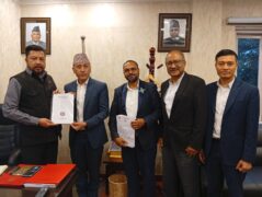 ऊर्जामन्त्रीसमक्ष जलविद्युत् आयोजनासम्बन्धी अनुमति पत्रहरूको प्रतिवेदन पेस