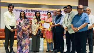सगरमाथाको सफल आरोहण गर्ने पहिलो मारवाडी महिला प्रीति अग्रवाल सम्मानित
