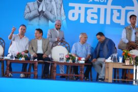 रास्वपा महाधिवेशनमा पुगे बाबुराम र वर्षमान