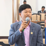‘ढुंगा बोल्छ, मान्छे बोल्दैन’ भन्दै प्रधानमन्त्रीमाथि सांसद राईको आक्रोश