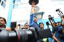 शपथका लागि पार्टी कार्यालयमा जुटे रास्वपा नेता–कार्यकर्ता (तस्बिरहरु)